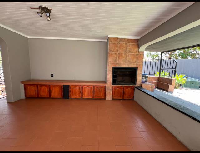 4 BEDROOM HOUSE FOR SALE IN BENDOR